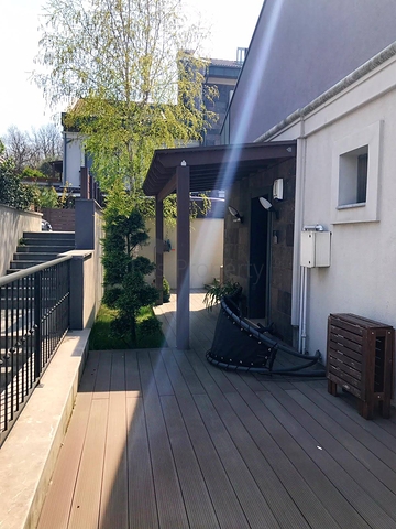 فيلا فاخرة بمنطقة سارير / اسطنبول 