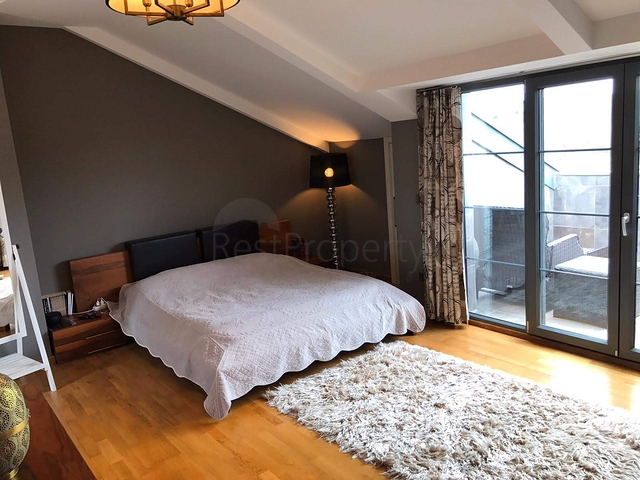 فيلا فاخرة بمنطقة سارير / اسطنبول 