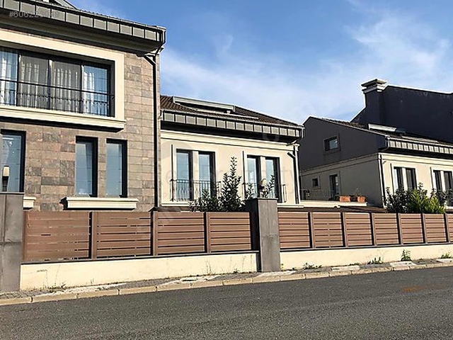 فيلا فاخرة بمنطقة سارير / اسطنبول 