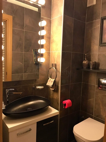 فيلا فاخرة بمنطقة سارير / اسطنبول 