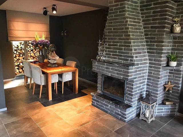 فيلا فاخرة بمنطقة سارير / اسطنبول 