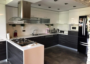 فيلا فاخرة بمنطقة سارير / اسطنبول 