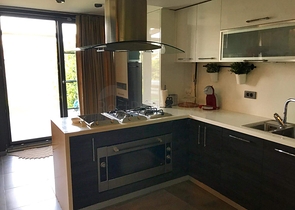 فيلا فاخرة بمنطقة سارير / اسطنبول 