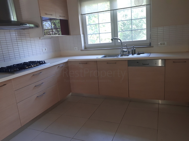 فيلا مستقلة في منطقة سارير / اسطنبول الاوربية 