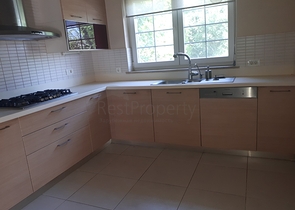 فيلا مستقلة في منطقة سارير / اسطنبول الاوربية 