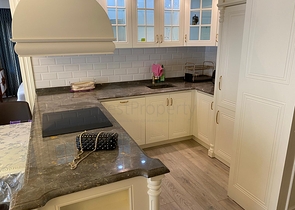 شقق 1+1 في وسط المدينة في مجمع النخبة 