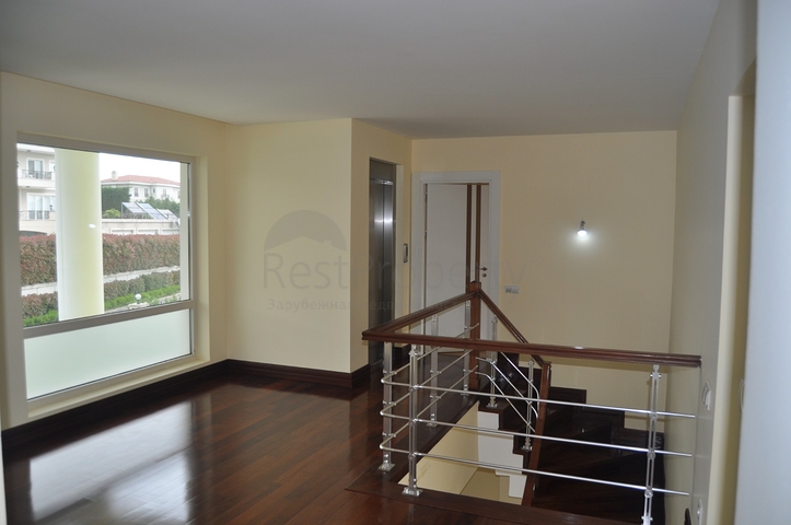 فيلا فاخرة في بيوك تشكمجه / اسطنبول 