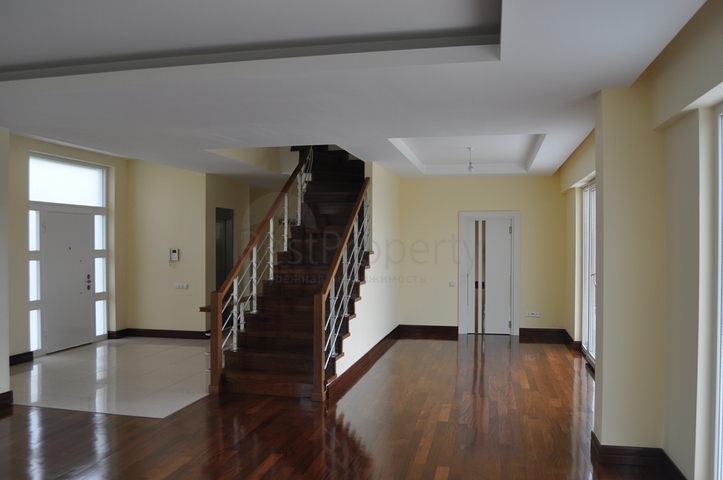 فيلا فاخرة في بيوك تشكمجه / اسطنبول 