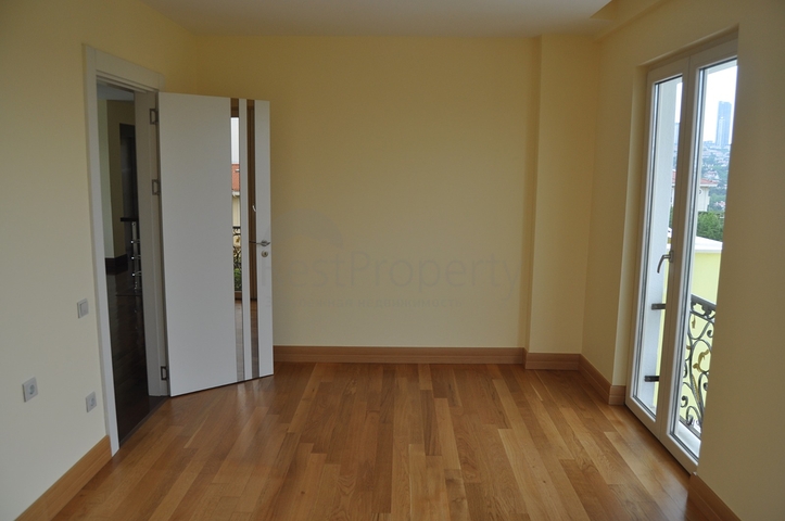 فيلا فاخرة في بيوك تشكمجه / اسطنبول 