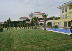 فيلا فاخرة في بيوك تشكمجه / اسطنبول 