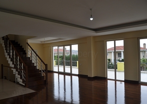 فيلا فاخرة في بيوك تشكمجه / اسطنبول 