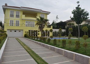 فيلا فاخرة في بيوك تشكمجه / اسطنبول 