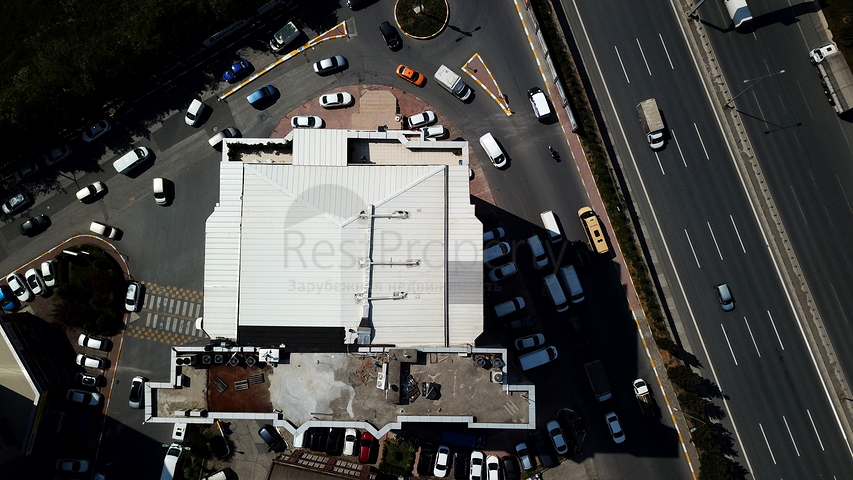 للمستثمرين - مبنى تجاري للبيع في منطقة حيوية في اسطنبول الاوربية 