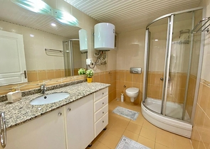 شقق واسعة في الانيا - تصميم 3 غرف وصالة -في منطقة اوبا / الانيا 