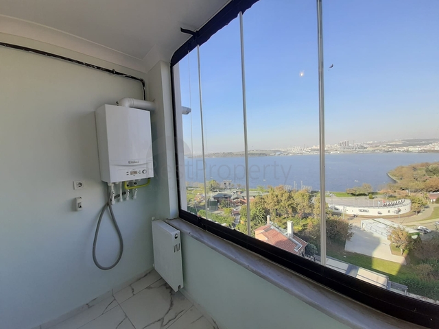 اطلالة بحيرة - شقة عائلية 3 غرف وصالة - منطقة كوتشوك تشكمجه / اسطنبول الاوربية 