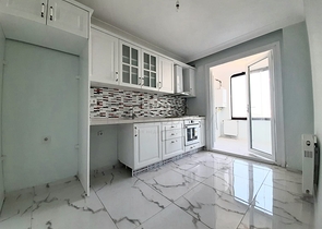 اطلالة بحيرة - شقة عائلية 3 غرف وصالة - منطقة كوتشوك تشكمجه / اسطنبول الاوربية 