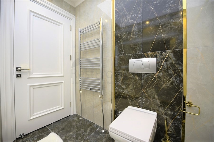 شقة فاخرة باطلالة بحرية ضمن مركز مدينة الانيا 