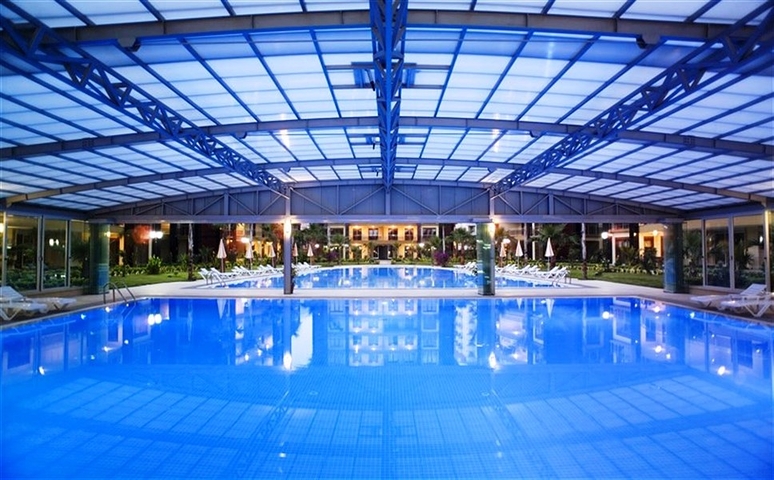 شقة فاخرة باطلالة بحرية ضمن مركز مدينة الانيا 