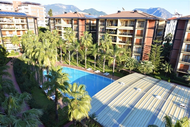 شقة فاخرة باطلالة بحرية ضمن مركز مدينة الانيا 