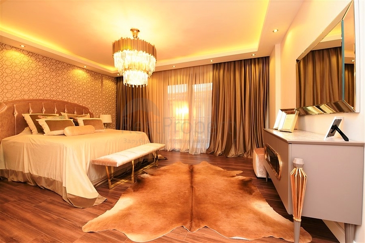 شقة فاخرة باطلالة بحرية ضمن مركز مدينة الانيا 