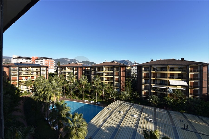 شقة فاخرة باطلالة بحرية ضمن مركز مدينة الانيا 