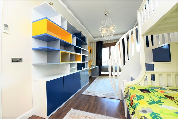 شقة فاخرة باطلالة بحرية ضمن مركز مدينة الانيا 