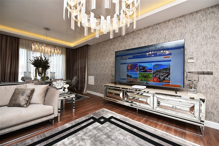 شقة فاخرة باطلالة بحرية ضمن مركز مدينة الانيا 