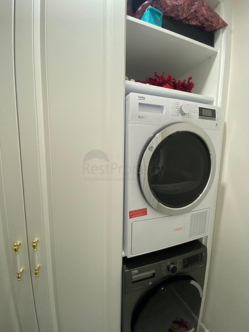 شقة فاخرة باطلالة بحرية ضمن مركز مدينة الانيا 