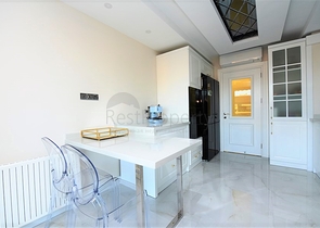 شقة فاخرة باطلالة بحرية ضمن مركز مدينة الانيا 