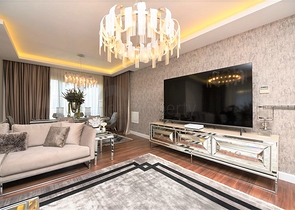 شقة فاخرة باطلالة بحرية ضمن مركز مدينة الانيا 