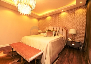 شقة فاخرة باطلالة بحرية ضمن مركز مدينة الانيا 