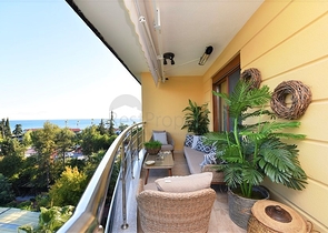 شقة فاخرة باطلالة بحرية ضمن مركز مدينة الانيا 