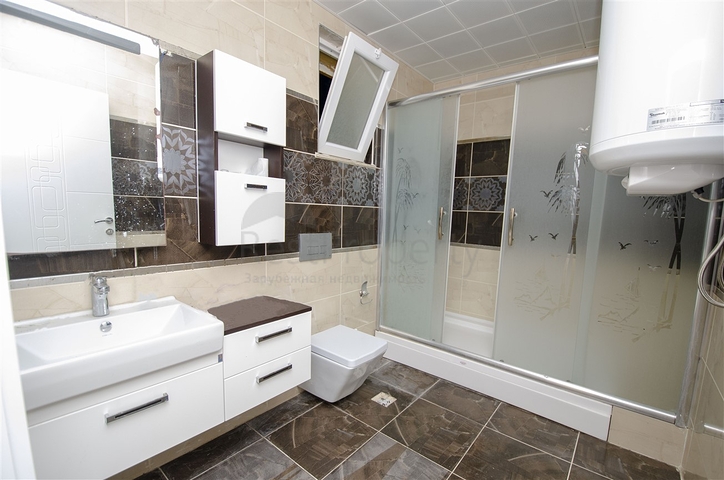 فيلا 5 + 3 مع حوض سباحة في تشاكريلار أنطاليا