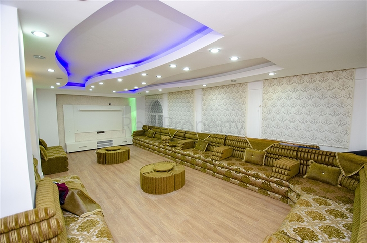 فيلا 5 + 3 مع حوض سباحة في تشاكريلار أنطاليا