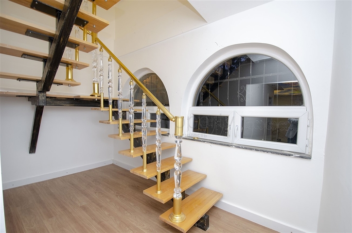 فيلا 5 + 3 مع حوض سباحة في تشاكريلار أنطاليا