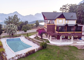 فيلا 5 + 3 مع حوض سباحة في تشاكريلار أنطاليا