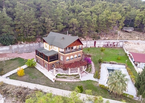 فيلا 5 + 3 مع حوض سباحة في تشاكريلار أنطاليا