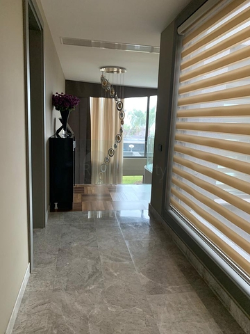 فيلا فاخرة حديثة - مسبح وحديقة مستقلة - اسطنبول 