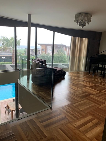 فيلا فاخرة حديثة - مسبح وحديقة مستقلة - اسطنبول 