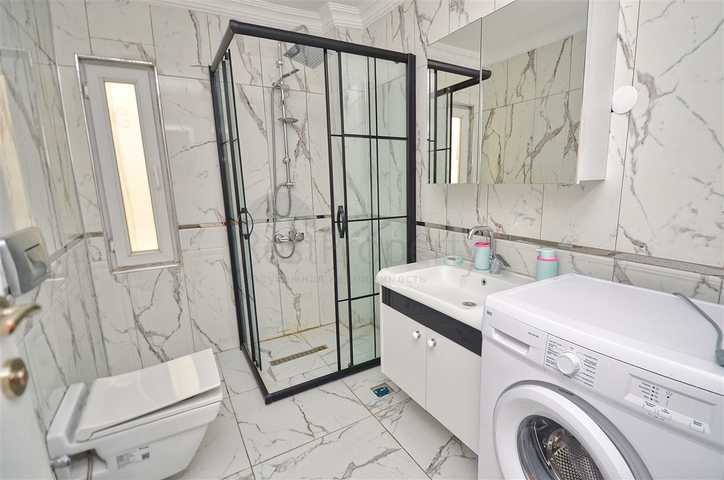 فيلا 5 + 1 في منطقة بيليك أنطاليا 