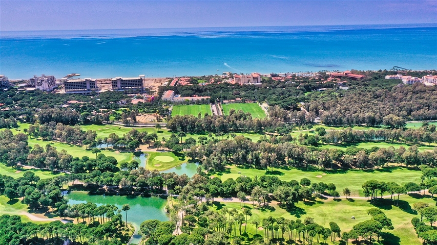 فيلا 5 + 1 في منطقة بيليك أنطاليا 