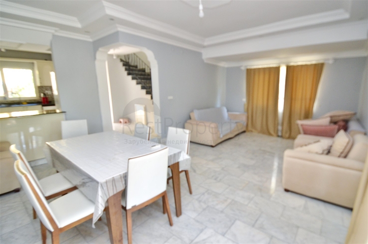 فيلا 5 + 1 في منطقة بيليك أنطاليا 