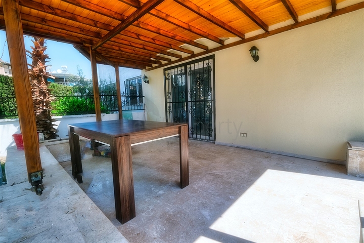 فيلا 5 + 1 في منطقة بيليك أنطاليا 