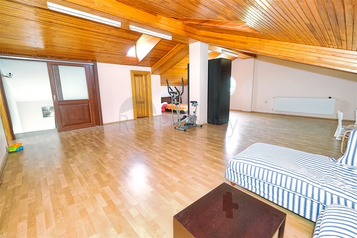 فيلا 4+2 في كيمير-منطقة أنطاليا 