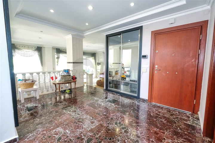 فيلا 4+2 في كيمير-منطقة أنطاليا 