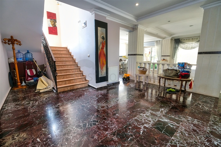 فيلا 4+2 في كيمير-منطقة أنطاليا 