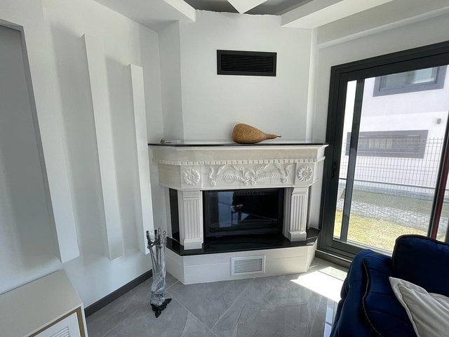 فيلا 4 + 1 في منطقة بيليك أنطاليا 