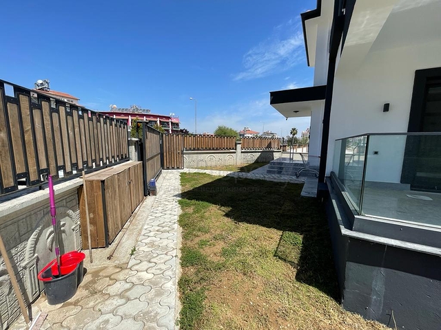 فيلا 4 + 1 في منطقة بيليك أنطاليا 