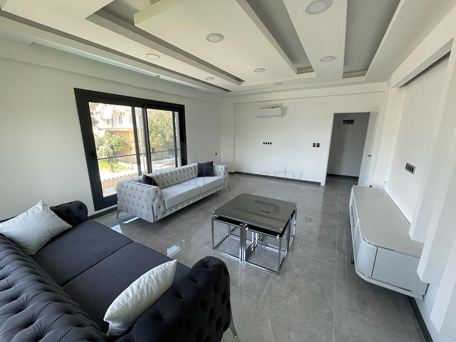 فيلا 4 + 1 في منطقة بيليك أنطاليا 