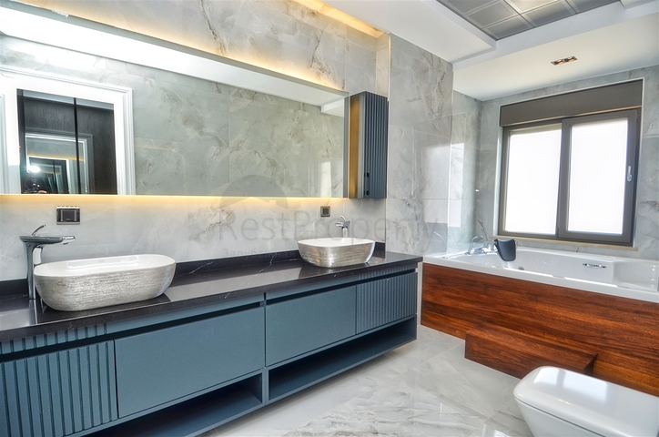 فيلا فاخرة جديدة 5+1 في دوشيمالتي-منطقة أنطاليا